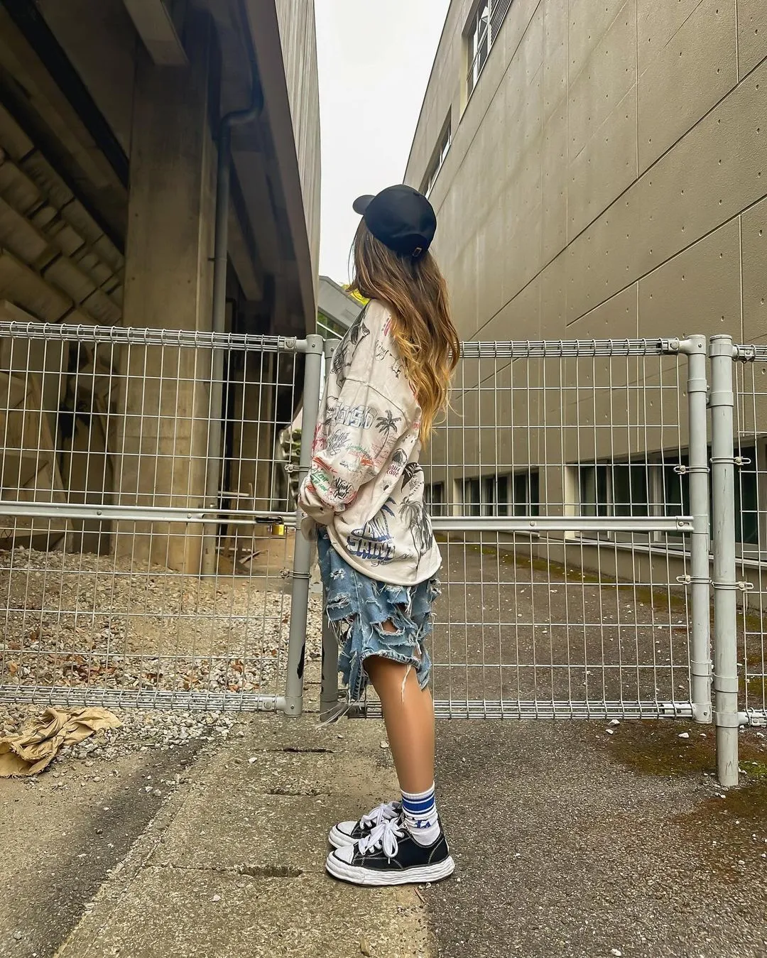 SAINT Mxxxxxx × BORNXRAISED BR_LS TEE/LA/WHT Latest co-branded model LA diamond all-over long sleeves off-white S-XL Super heavy work started in February and lasted three months Super complex 36 sets of screens Outlined pictures make you doubt your life Super perfect reproduction of printing Genuine Czech diamonds Pressure-free reproduction